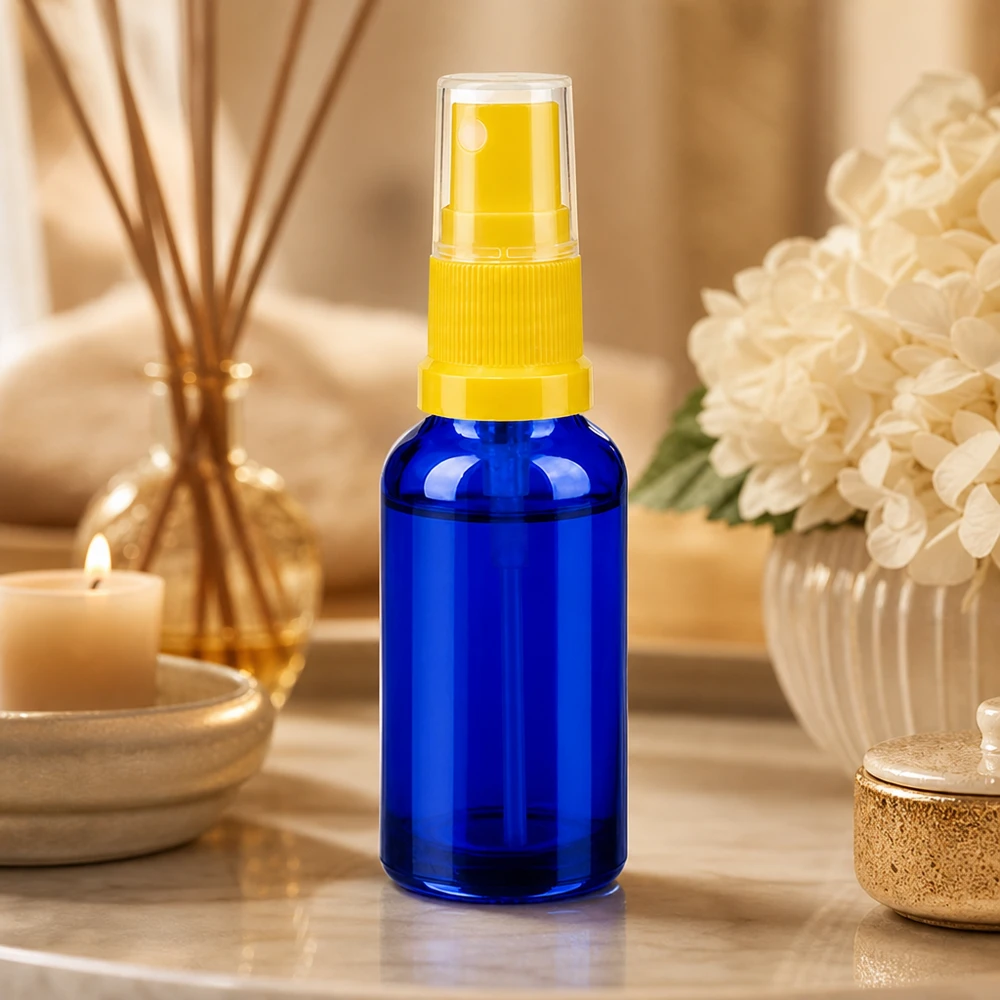 Elegante blaue Sprayflasche 30ml mit feinem Sprühnebel für gleichmäßige Produktverteilung