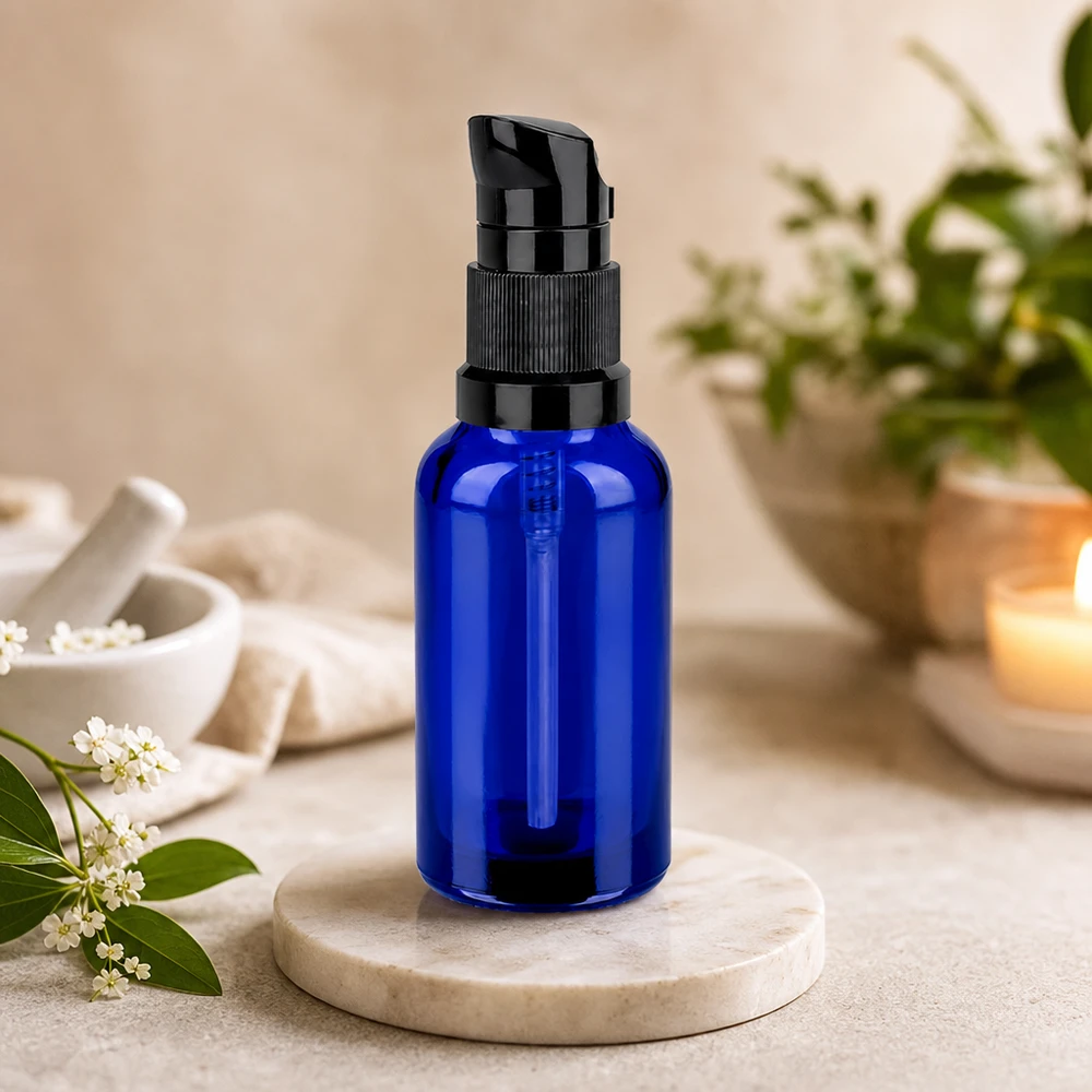 Elegante blaue Dispenser-Flasche 30ml mit vakuumdichtem Pumpkopf für optimale Produktfrische
