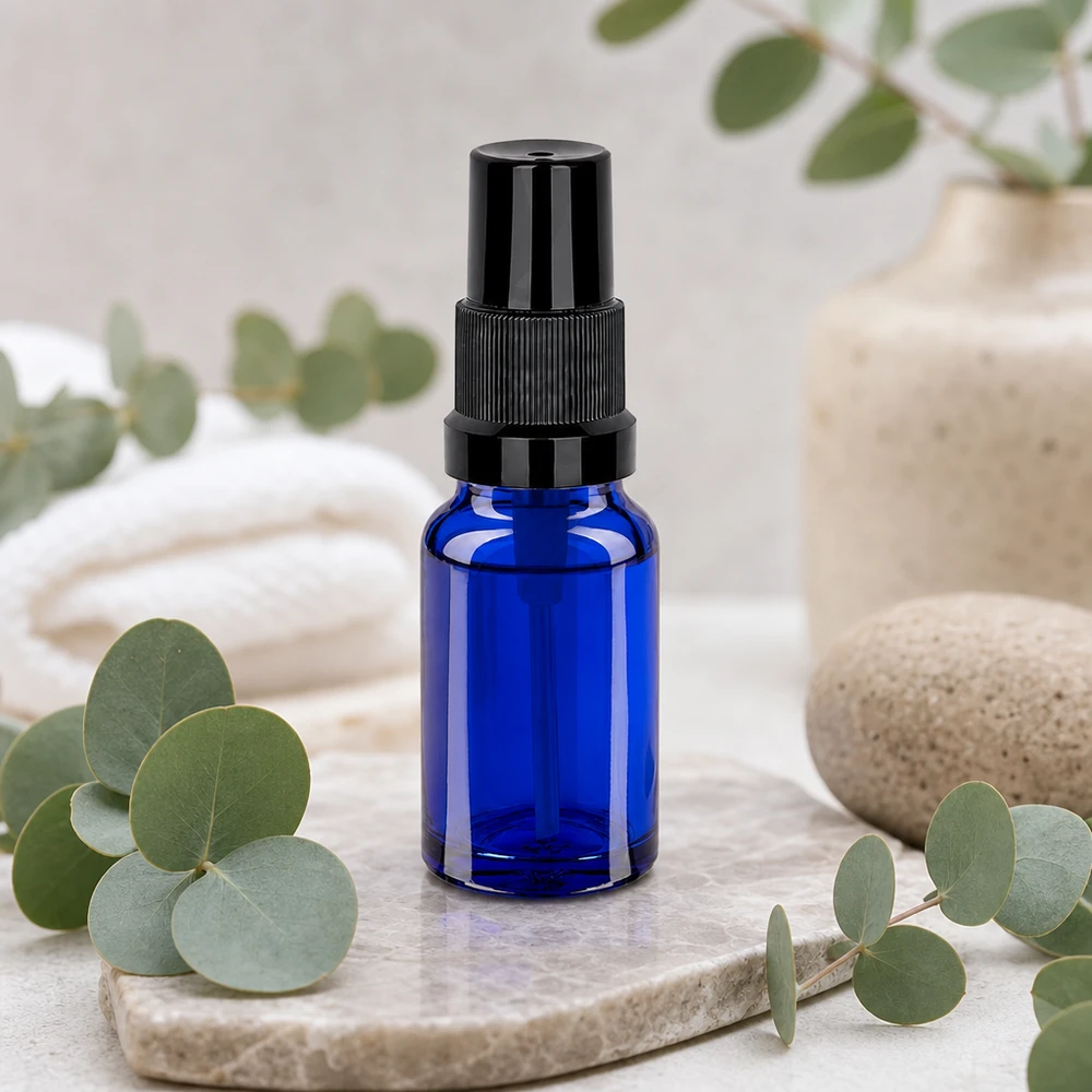 10ml Sprayflasche STD BlueLine UT18/10 mit schwarzem Verschluss für sichere Aufbewahrung
