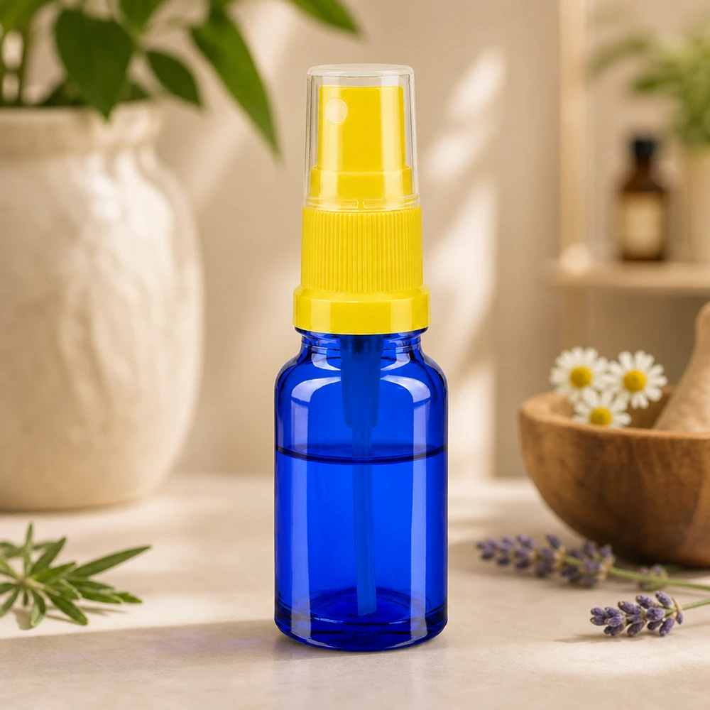 Praktische 10ml Glasflasche mit gelbem Pumpzerstäuber für Reise und unterwegs BlueLine Serie