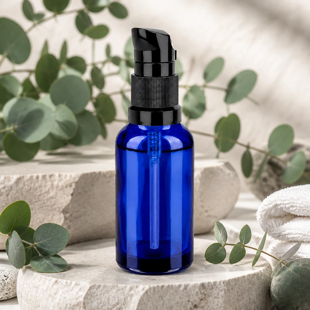 Stilvolle blaue 30ml Flasche mit Pumpaufsatz perfekt für Anti-Aging Seren