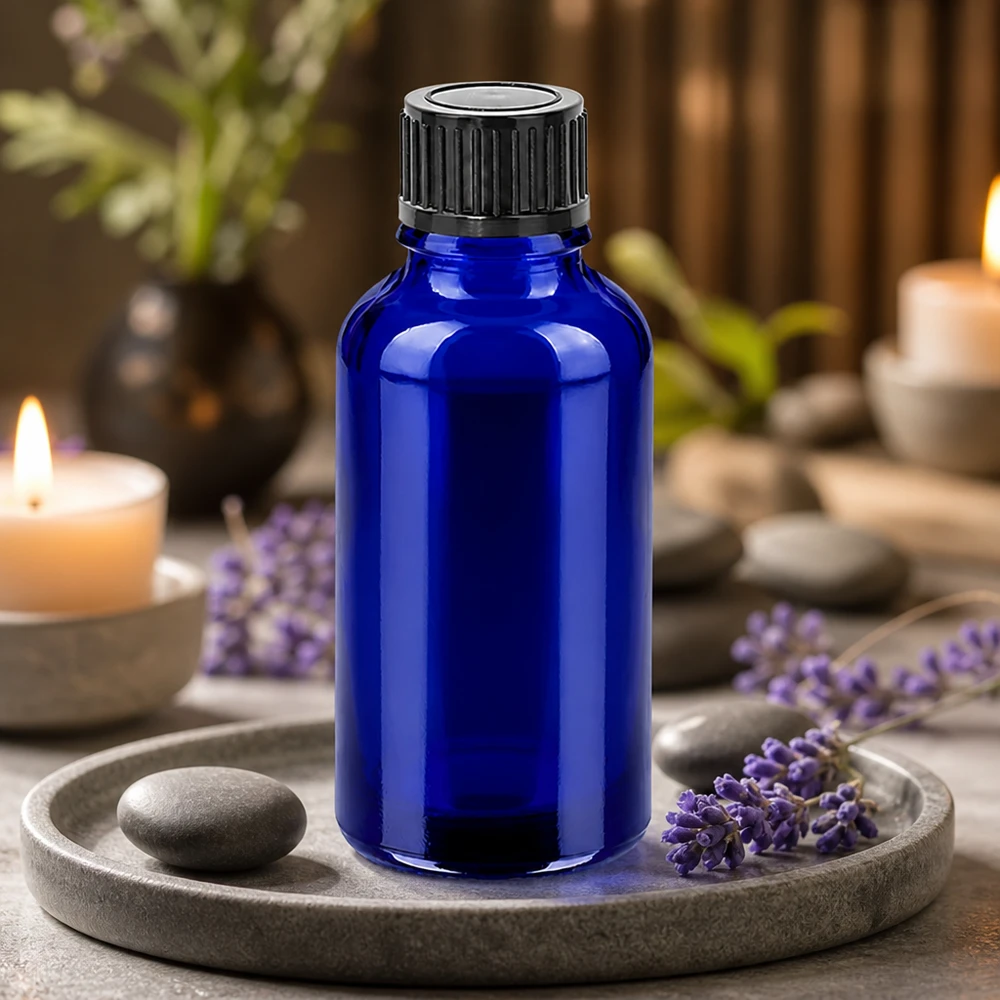 30ml Flasche 11mm Schraubverschluss schwarz Standard BlueLine UT18/30 Handliche 30ml blaue Glasflasche mit griffigem schwarzen Verschluss für einfache Handhabung