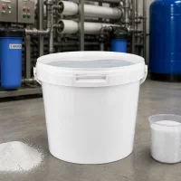 Zylindrischer PP-Eimer 5,6 Liter Weiß mit Clipverschluss für trockene und flüssige Substanzen