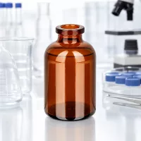 Hochwertige Injektionsflasche 30ml aus braunem Glas mit glattem Zylinderkörper und Rollrand