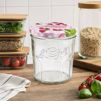 324ml Le Parfait Sturzglas leer auf Holzbrett in moderner Küche mit Vorratsgläsern und frischen Tomaten