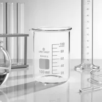 Professionelles Laborbecherglas 100ml Borosilikat niedrige Form mit Schreibfeld für Labormarkierungen