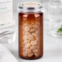 Pharmazeutisches Lagerglas 10ml lichtgeschützt braun mit Schnappdeckel für Tabletten und Pillen