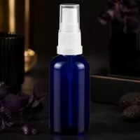 Vielseitige blaue Glasflasche 50ml mit Sprühaufsatz für DIY-Kosmetik und Aromamischungen
