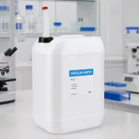 Stabiler Transportkanister 25L mit ergonomischem Auslaufrohr für chemikalienbeständige Nutzung