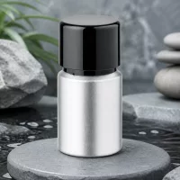 Handliche 10ml Aluminiumflasche - gebeizte Oberfläche verhindert Fingerabdrücke bei häufiger Nutzung