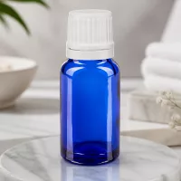 Hochwertige 10ml Flasche aus blauem Apothekerglas mit manipulationssicherem OV-Verschluss