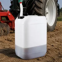 UV-beständiger Outdoor-Kanister 25L mit schwenkbarem Auslaufrohr für Traktorbetankung