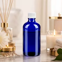 Kompakte 100ml Dosierflasche in Kobaltblau mit ergonomischem weißem Tropfverschluss STD