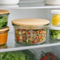 WECK Glas RR80 165ml mit Bambusdeckel zur Meal-Prep-Organisation im Kühlschrank mit Quinoa-Salat gefüllt