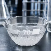 Wissenschaftliche Glasschale 60ml transparent mit Schnauze für chemische Analysen und Tests