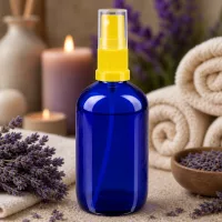 Apothekerglas Sprayflasche 100ml blau gelber Zerstäuberkopf für Hydrolate und Gesichtswasser