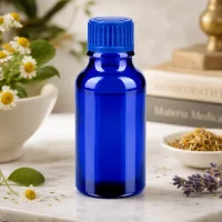 Handliche 20ml Tropfflasche aus blauem Glas mit praktischem Standardgewinde 11mm