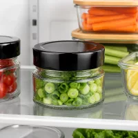 Kühlschrankorganisation mit UNiTWIST 80ml Rundgläsern schwarzer Deckel für Meal Prep Gemüse