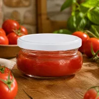 UNiTWIST Terrinenglas 120ml für Saucen und Chutneys mit weißem Deckel in mediterranem Setting