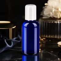 Moderne Roll-On Glasflasche 50ml in brillantem Blau für einfache Dosierung und Anwendung