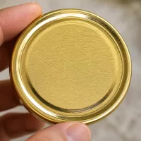 Randdetail TO43 Deckel gold mit Bördelrand UNiTWIST BioSeal BPA-NI unitemp Einwecken