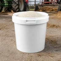 Vielseitiger Mehrzweckeimer 2,5L aus robustem weißem PP für Schüttgut