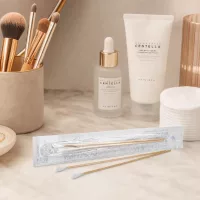 Einzeln verpackte Wattestäbchen mit schlankem Holzstiel für Make-up-Korrekturen und Hautpflege