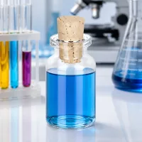 Kompakte Klarglas-Probenflasche 10ml mit konischem Korken 11/14mm in professioneller Laborumgebung