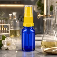 Vielseitige 10ml Sprayflasche mit robustem Glas und ergonomischem gelbem Sprühkopf BlueLine