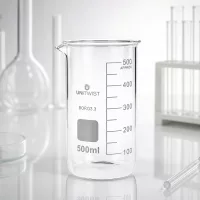 UNITWIST Becherglas 500ml hohe Form mit verstärktem Rand und Ausguss zwischen Laborgeräten