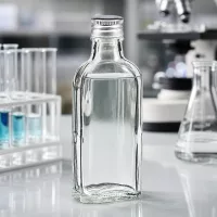 Kompakte 100ml Meplat Flasche aus Klarglas mit silbernem PP22 Aluminiumverschluss