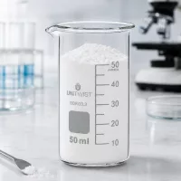 UNITWIST Becherglas 50ml Borosilikat hohe Form mit Feststoff und Laborumgebung
