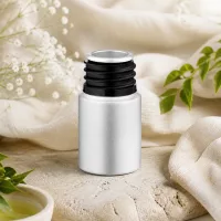 Handliche 10ml Aluminiumflasche mit ergonomischem Design perfekt für unterwegs und Reisen